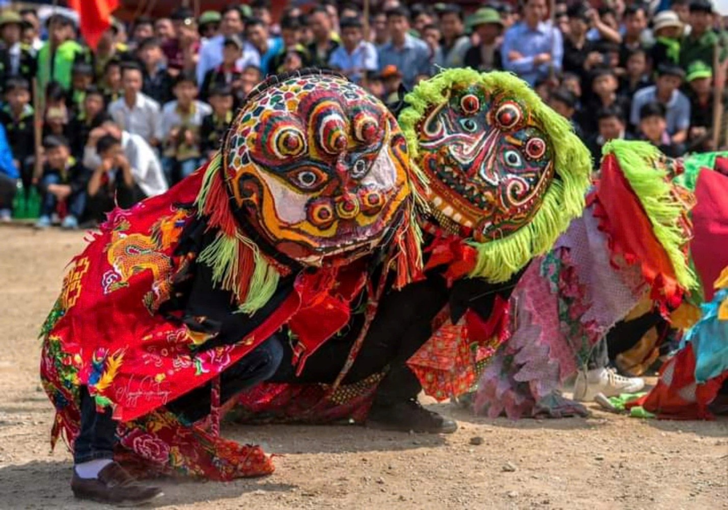 ĐỘC ĐÁO NGHỆ THUẬT MÚA SƯ TỬ MÈO CỦA NGƯỜI NÙNG XỨ LẠNG